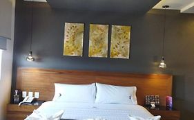 M Elite Black Hotel Boutique 4*